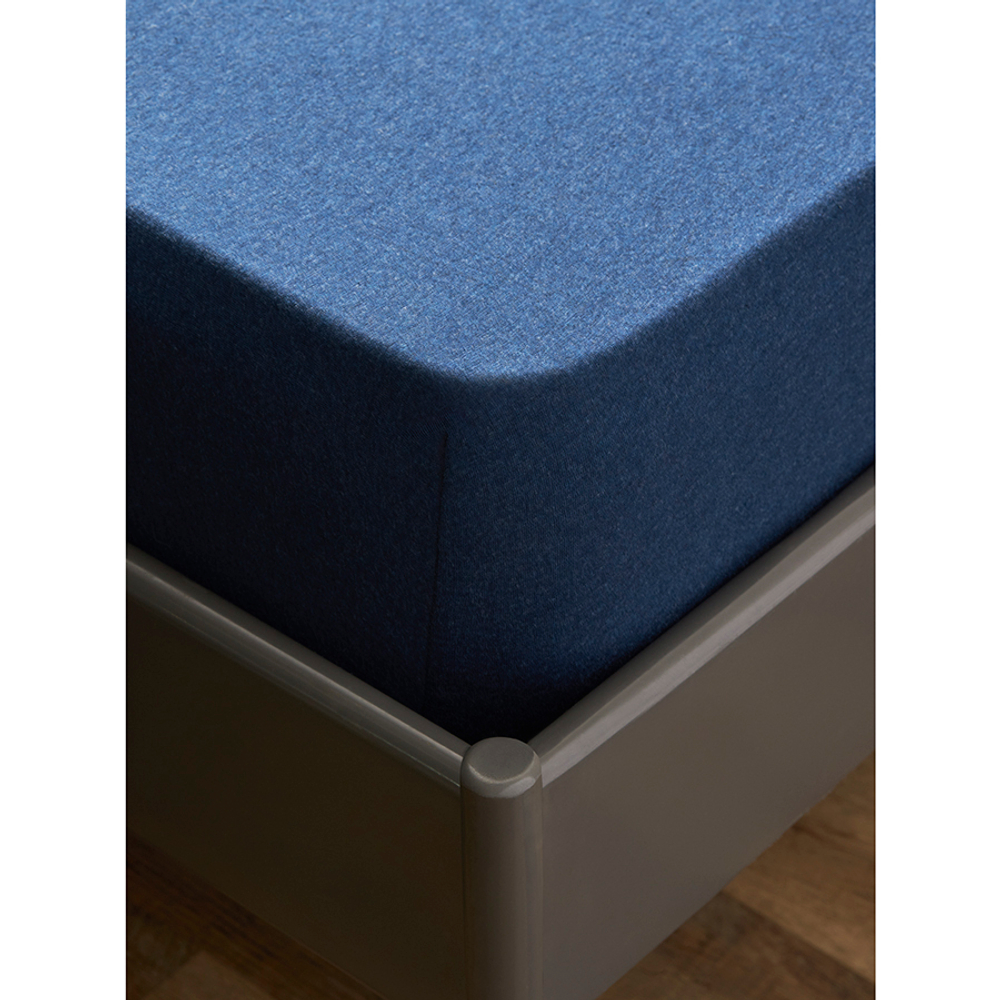 Простыня на резинке из хлопкового трикотажа темно-синего цвета из коллекции essential, 160х200х30 см