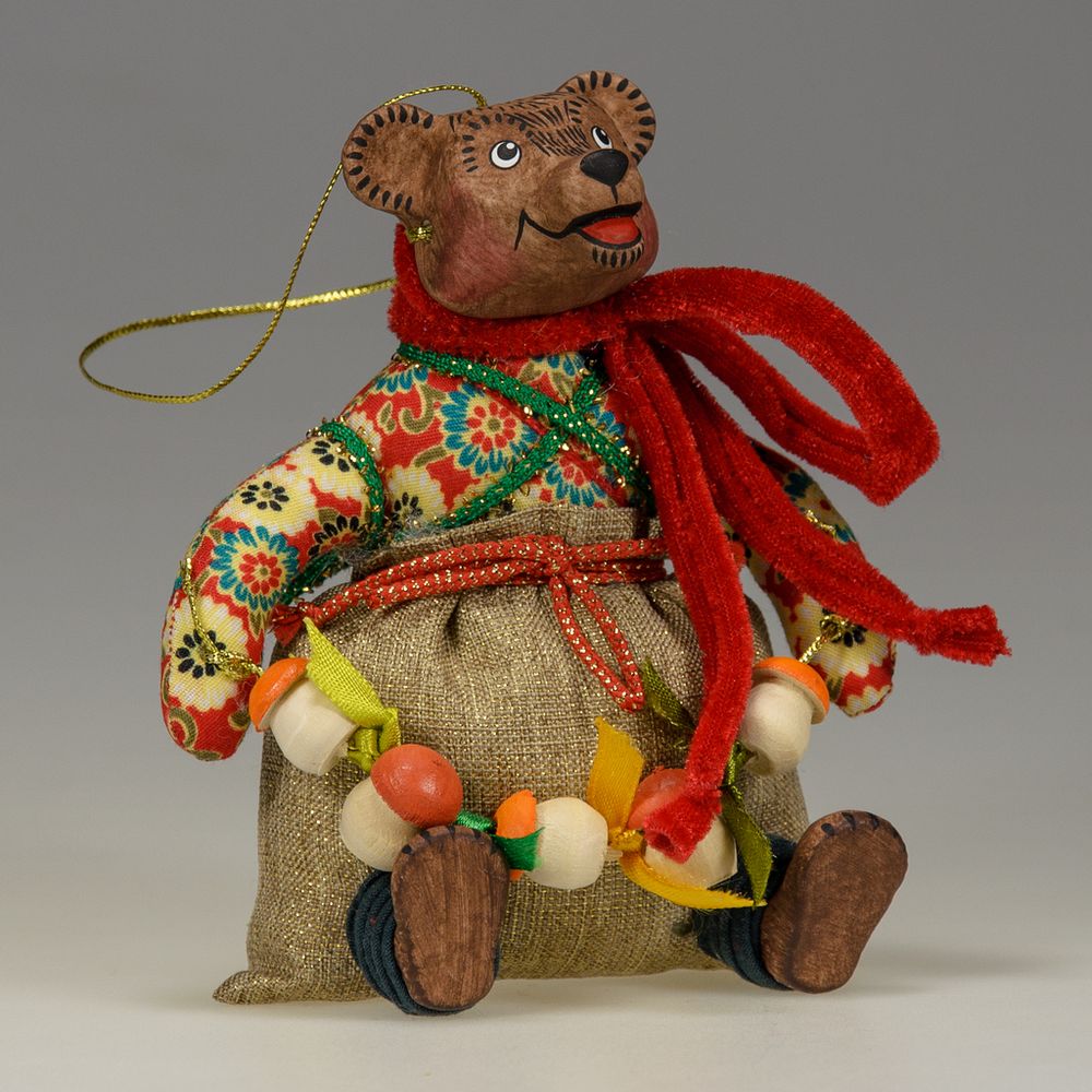 Ёлочная игрушка Медведь с грибами