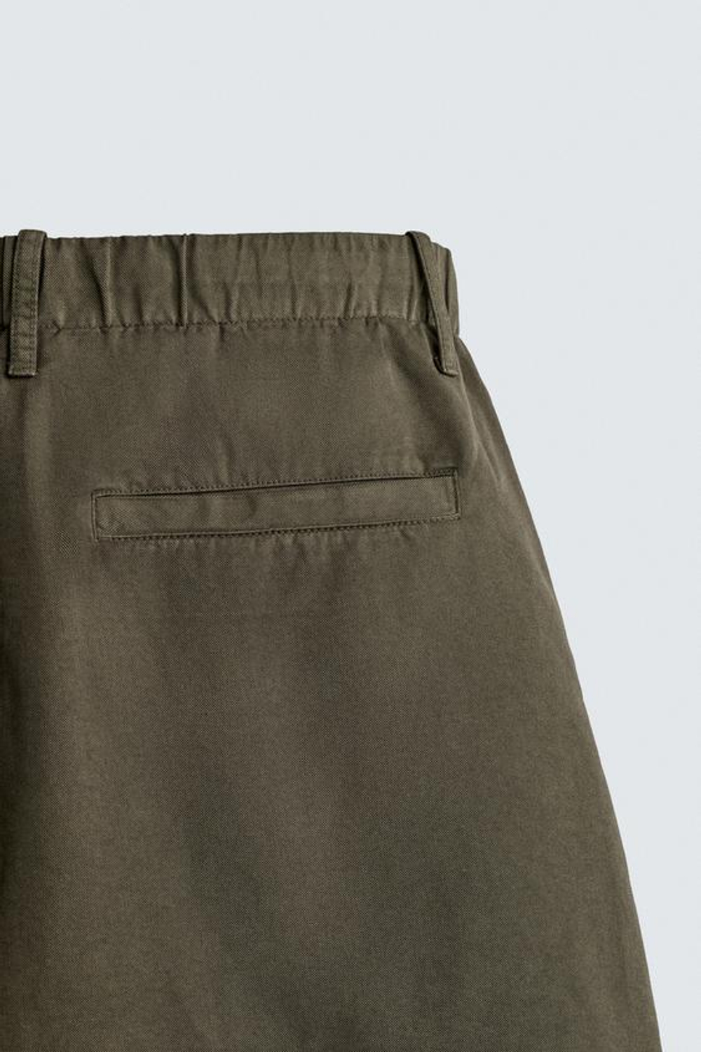 ZARA ШОРТЫ REGULAR FIT ИЗ ХЛОПКА И ЛИОЦЕЛЛА, ТЕМНЫЙ ХАКИ