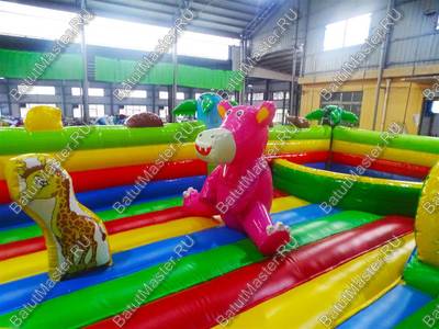 Коммерческий надувной батут "Зверята на радуге" 12*9*2.8 м.