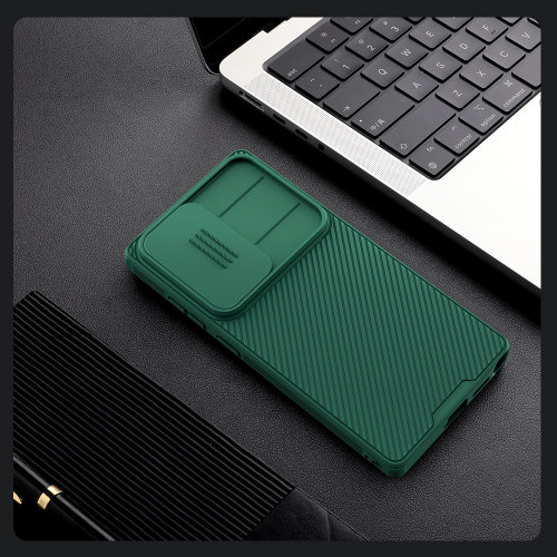 Чехол зеленого цвета (Dark Green) с защитной шторкой для камеры от Nillkin на Samsung Galaxy S25 Ultra, серия CamShield Pro Case