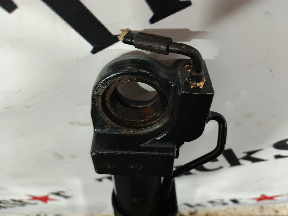 Цилиндр подъема кабины 2017г.