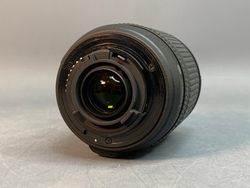 Nikon 18-135mm f/3.5-5.6G ED-IF AF-S DX Zoom-Nikkor