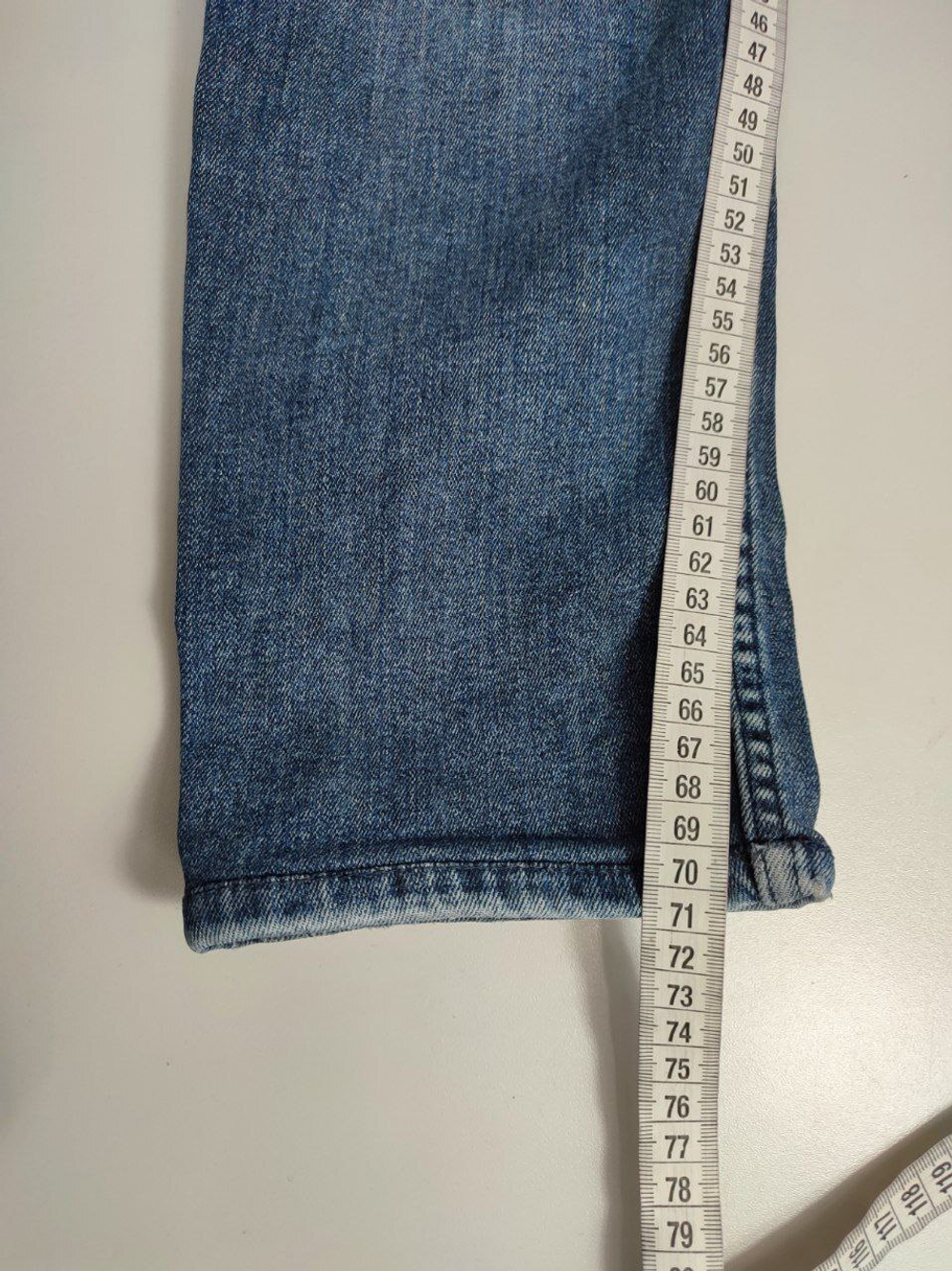 Джинсы Colin's  с потертостями 44 размер