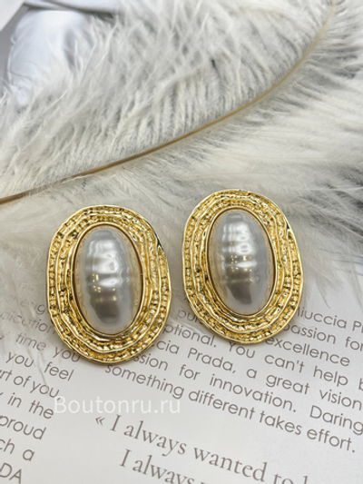 Серьги золотистые с крупным барочным жемчугом