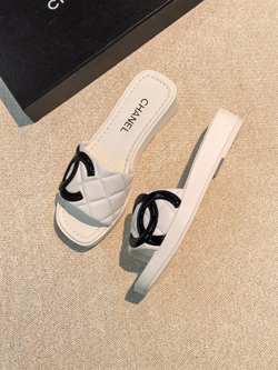 Шлепанцы Chanel