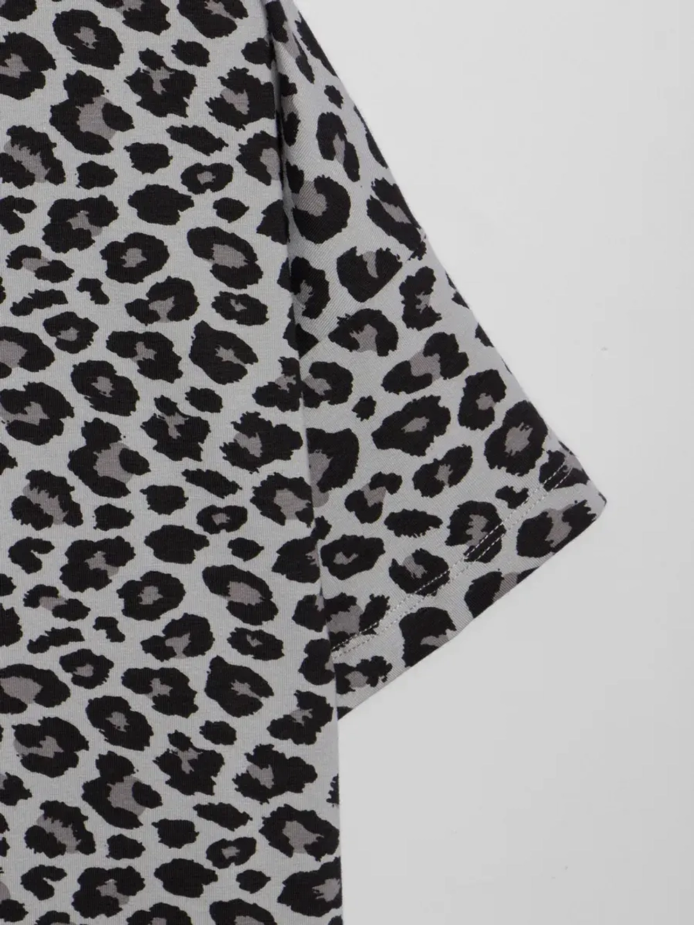 Футболка для девочки серый леопард