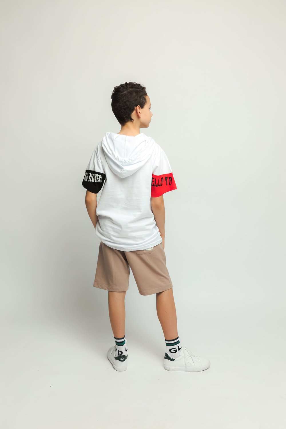 Футболка для мальчика, короткий рукав с капюшоном. д/м Beneti (T) 2732