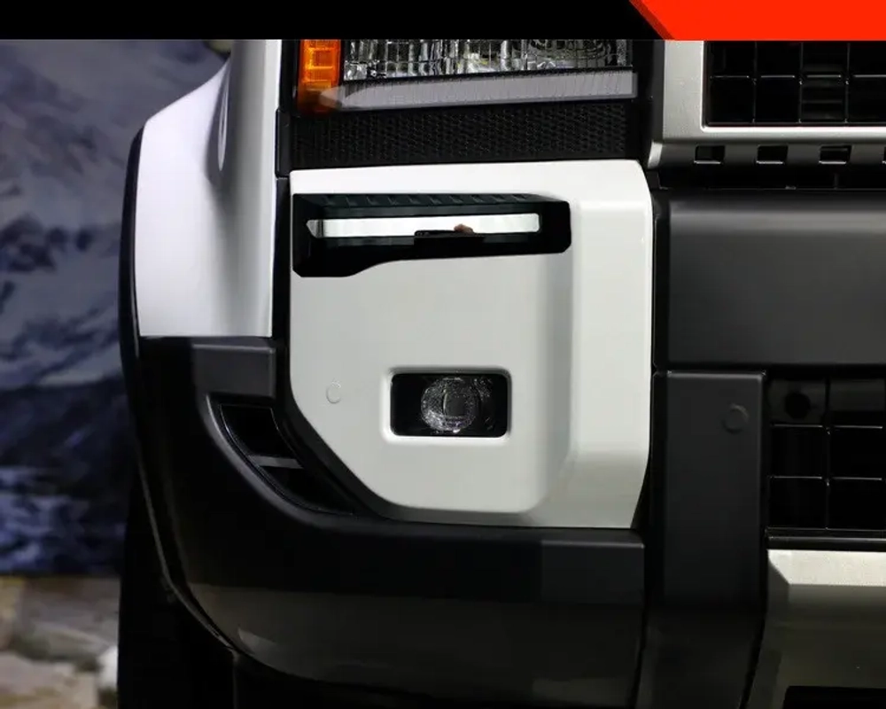 Декоративные накладки на передний бампер Toyota Land Cruiser Prado 250 LC250