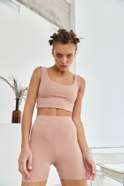 Велосипедки в рубчик миндального цвета