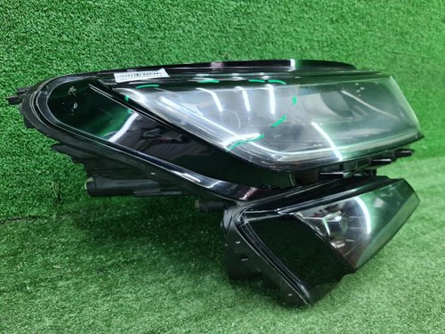 Фара правая Skoda Kodiaq (2016-2022) LED