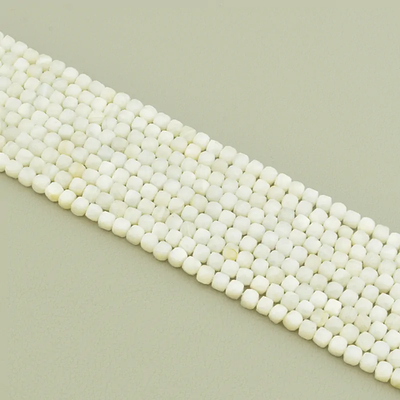 Нитка Перламутр 38 см. (Без замка) - Молочная