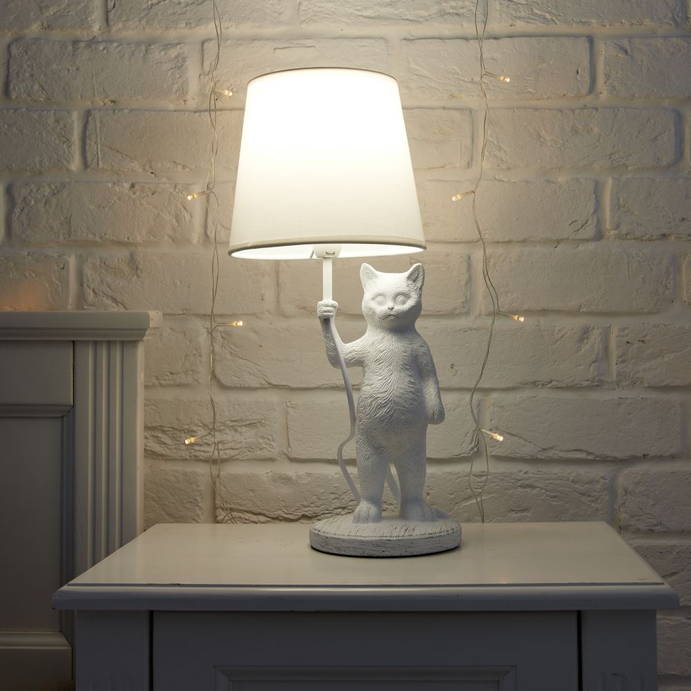 UML-B465 E14 WHITE Светильник настольный декоративный Кот. под лампу Е14. 40W. Механический выключатель. Белый. ТМ Uniel