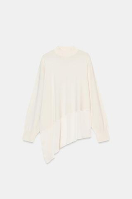 ZARA АСИММЕТРИЧНЫЙ СВИТЕР ИЗ КОМБИНИРОВАННОГО ТРИКОТАЖА, БЕЛЫЙ