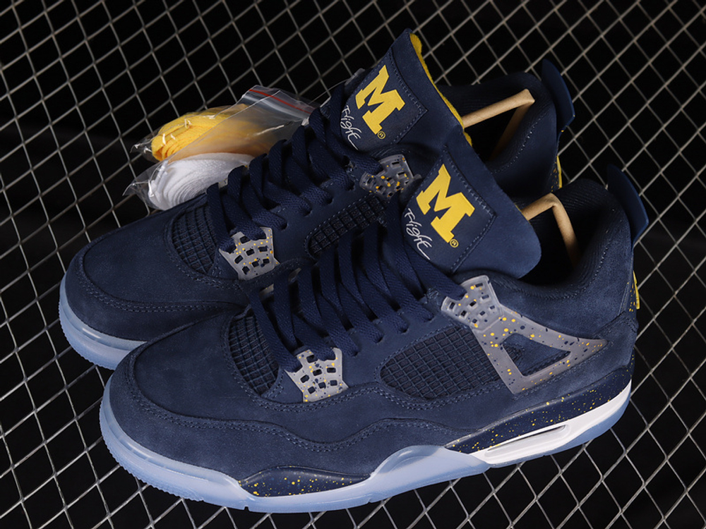 Jordan 4 Retro Michigan (PE)