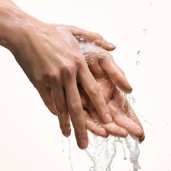DONT TOUCH MY SKIN BODY CLEANSER Нежное гель-масло для душа 250 мл