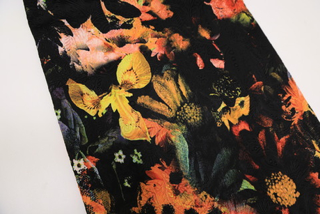 Жаккард черный с цветами