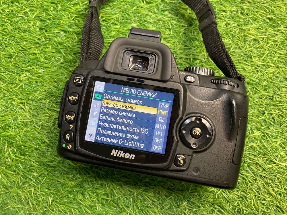 Nikon D60 Kit 18-55mm (8.900 кадров)