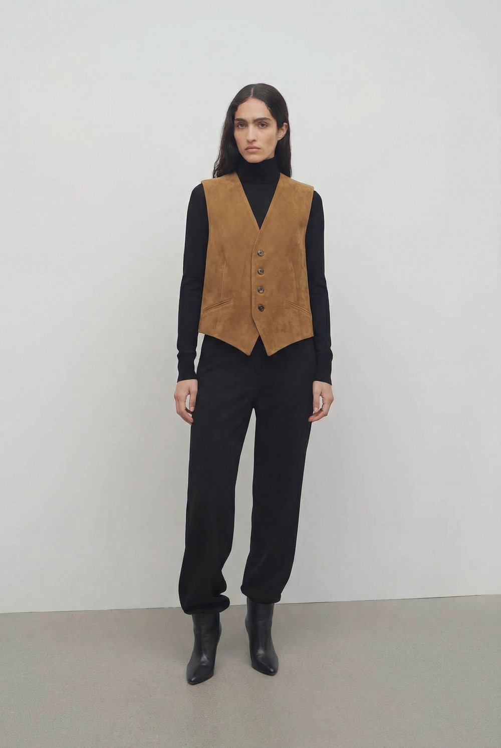 Костюмный жилет