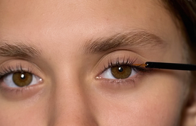 Сыворотки для ресниц: как они работают?