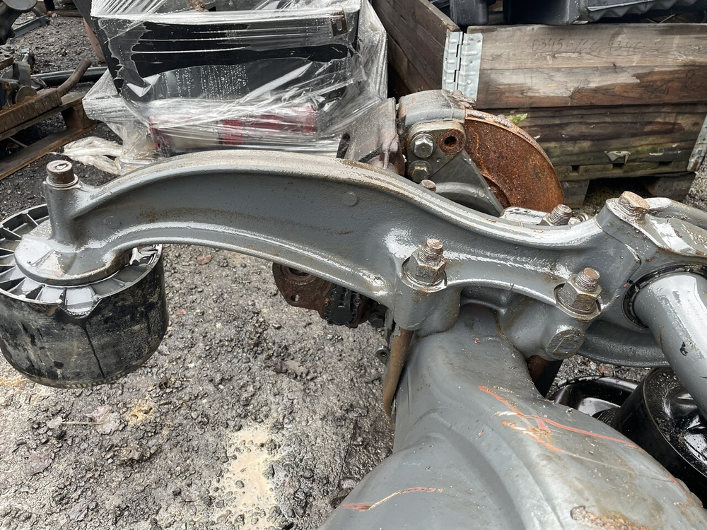 Кронштейн пневморессоры правый 2023г.