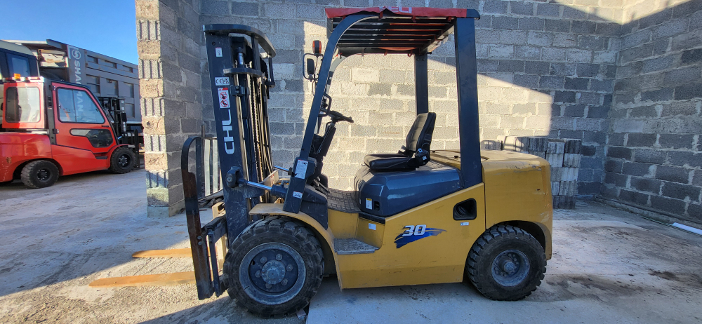 CHL CPCD Вилочный погрузчик CPCD30-XC5K2C (Дизельный, 2,7 л, 50 л.с., АТ)