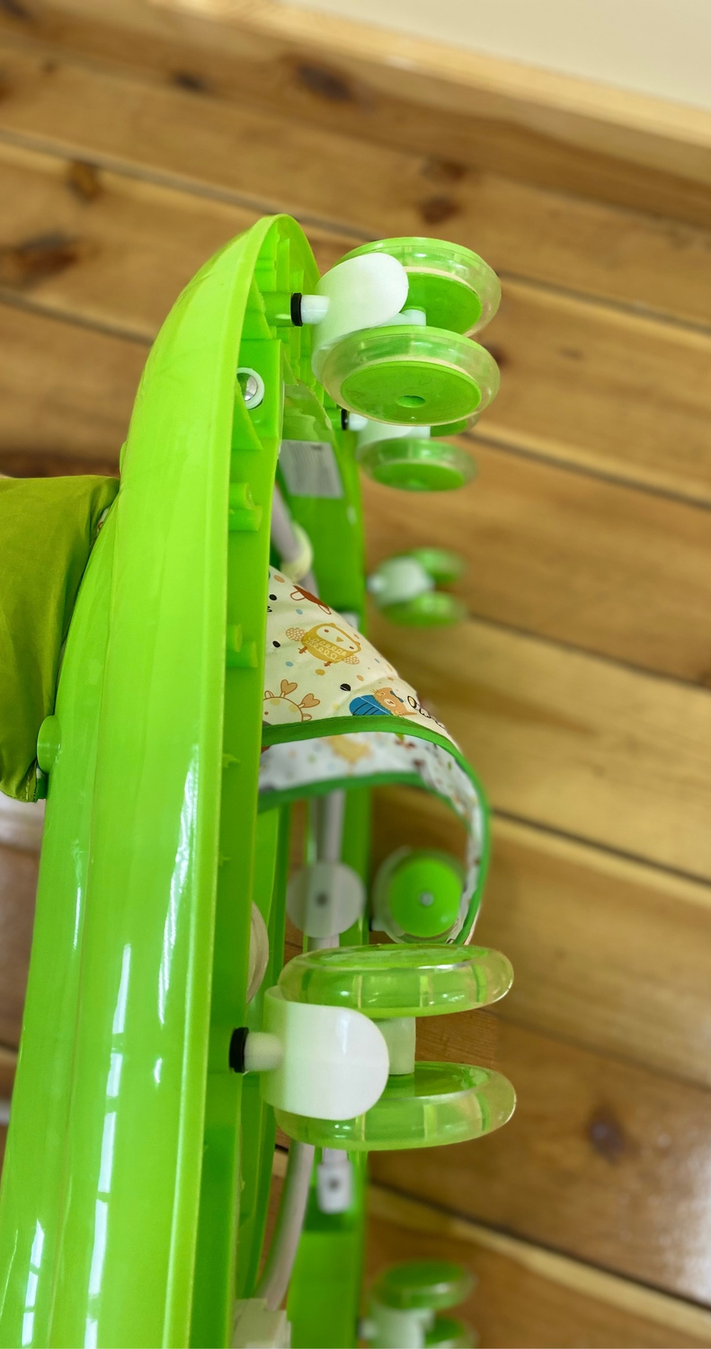 Ходунки "Весело шагать С", 8 силиконовых колес,  муз., игрушки (Alis) (зеленый)