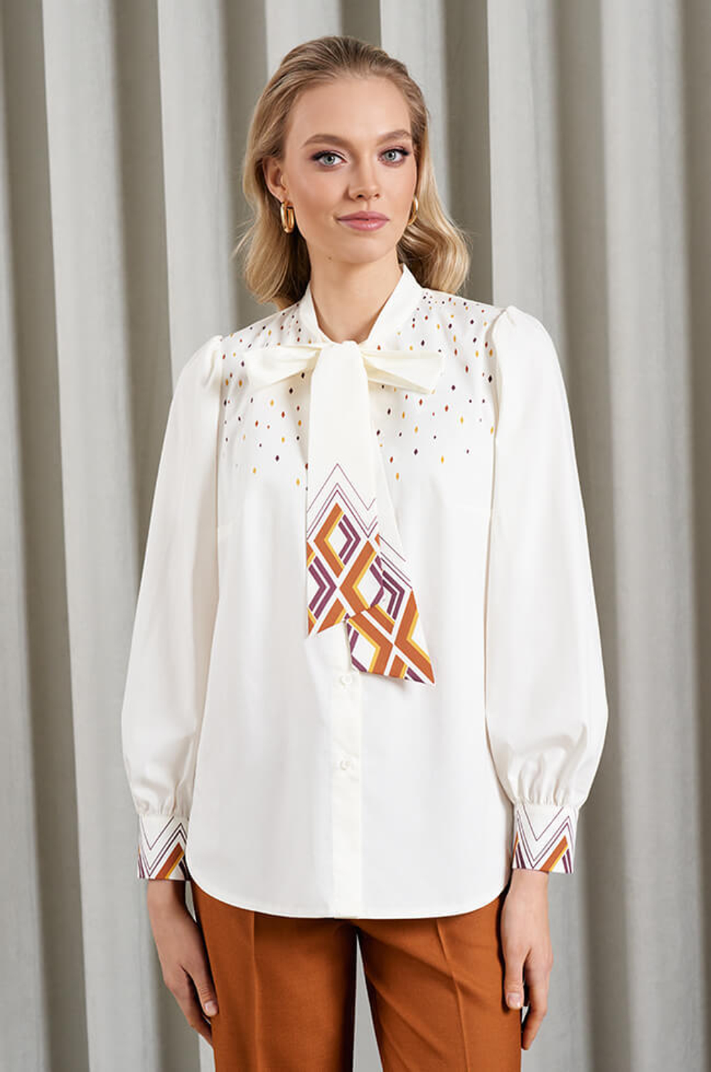 22912 Блузка женская (молочный)