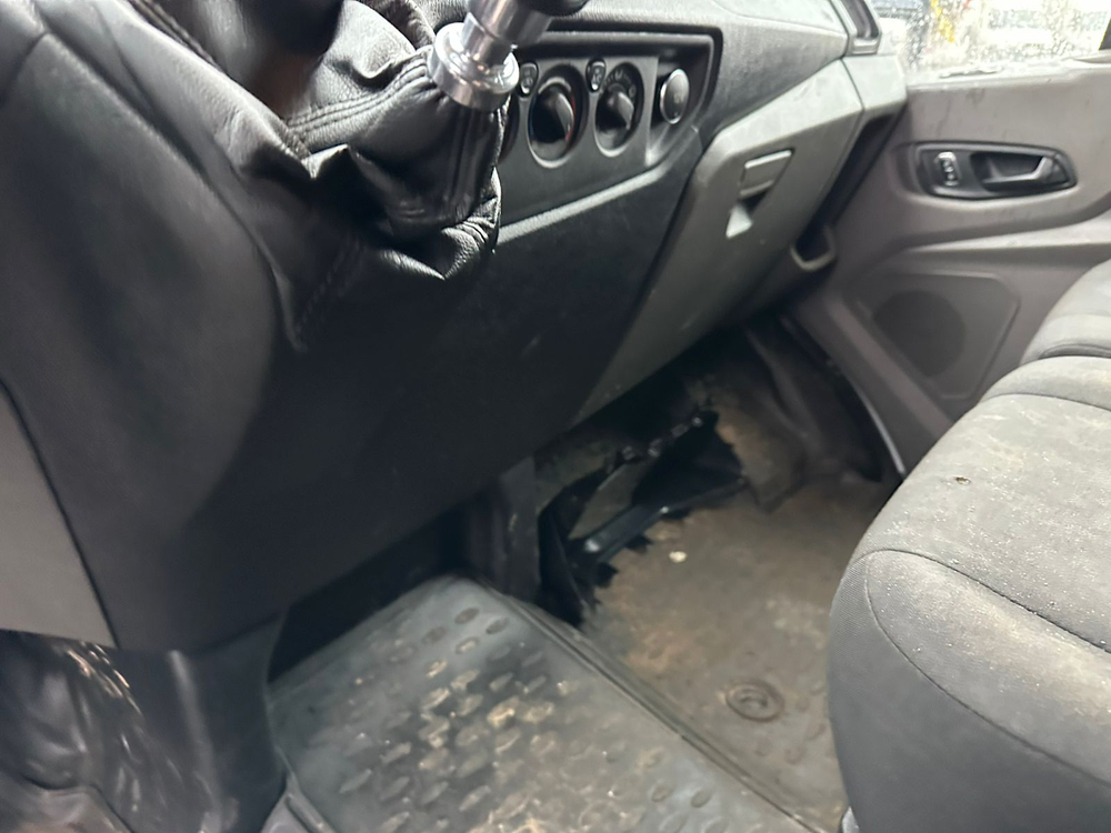 Ford TRANSIT Микроавтобус Van Base 350 LWB FWD (Цельнометаллический, Дизельный, 2,2 л, 125 л.с. МТ)