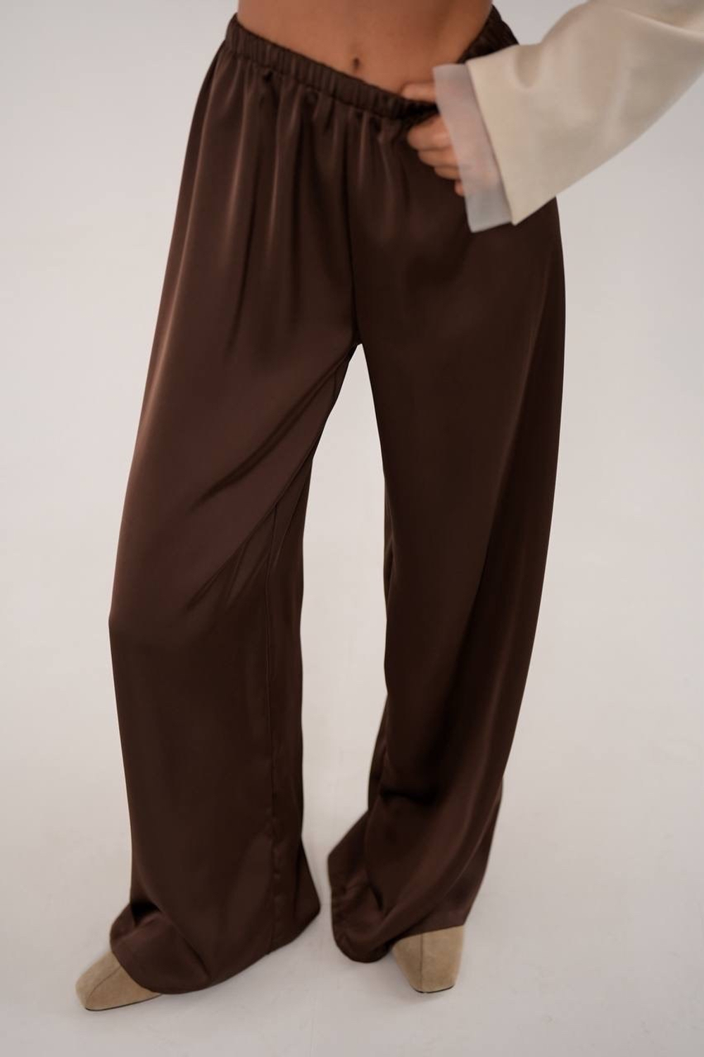 Брюки прямого кроя из вискозного шелка