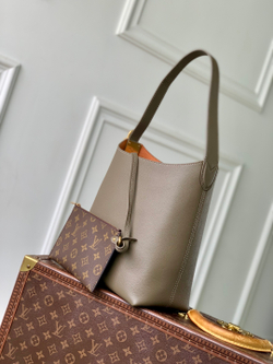Louis Vuitton Low Key Hobo PM