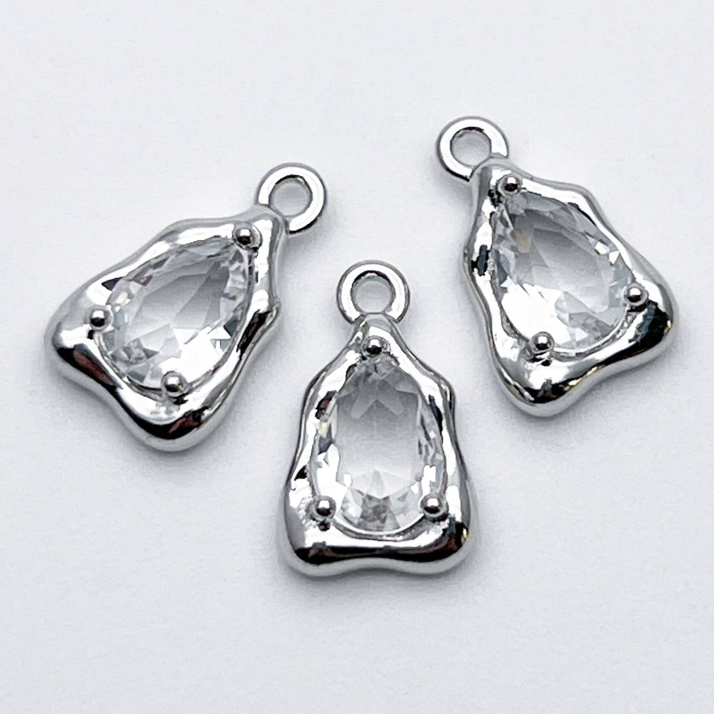 Подвеска Треугольник, цвет серебро+прозрачный, размер 14*9 мм, цена за 1 шт