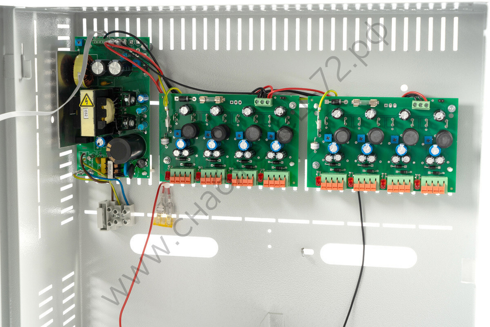 SKAT-V.16 источник питания, 16 выходов 12-15В, 0,5А канал, корпус 2 АКБ 26Ач