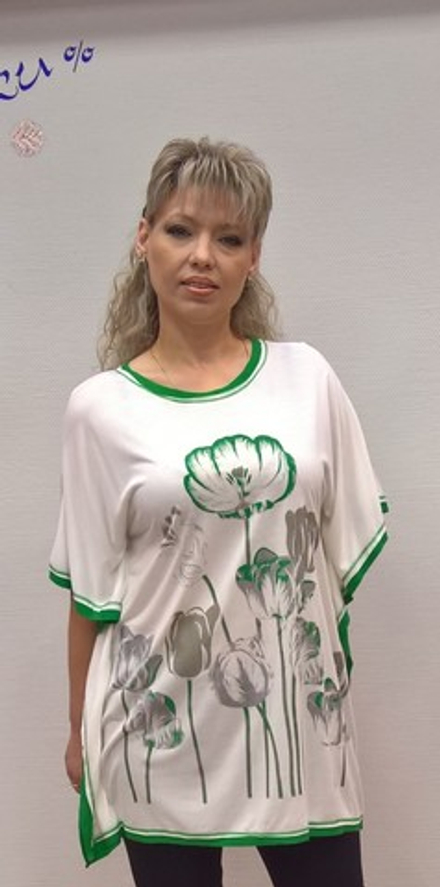 Летняя белая туника с цветочным принтом