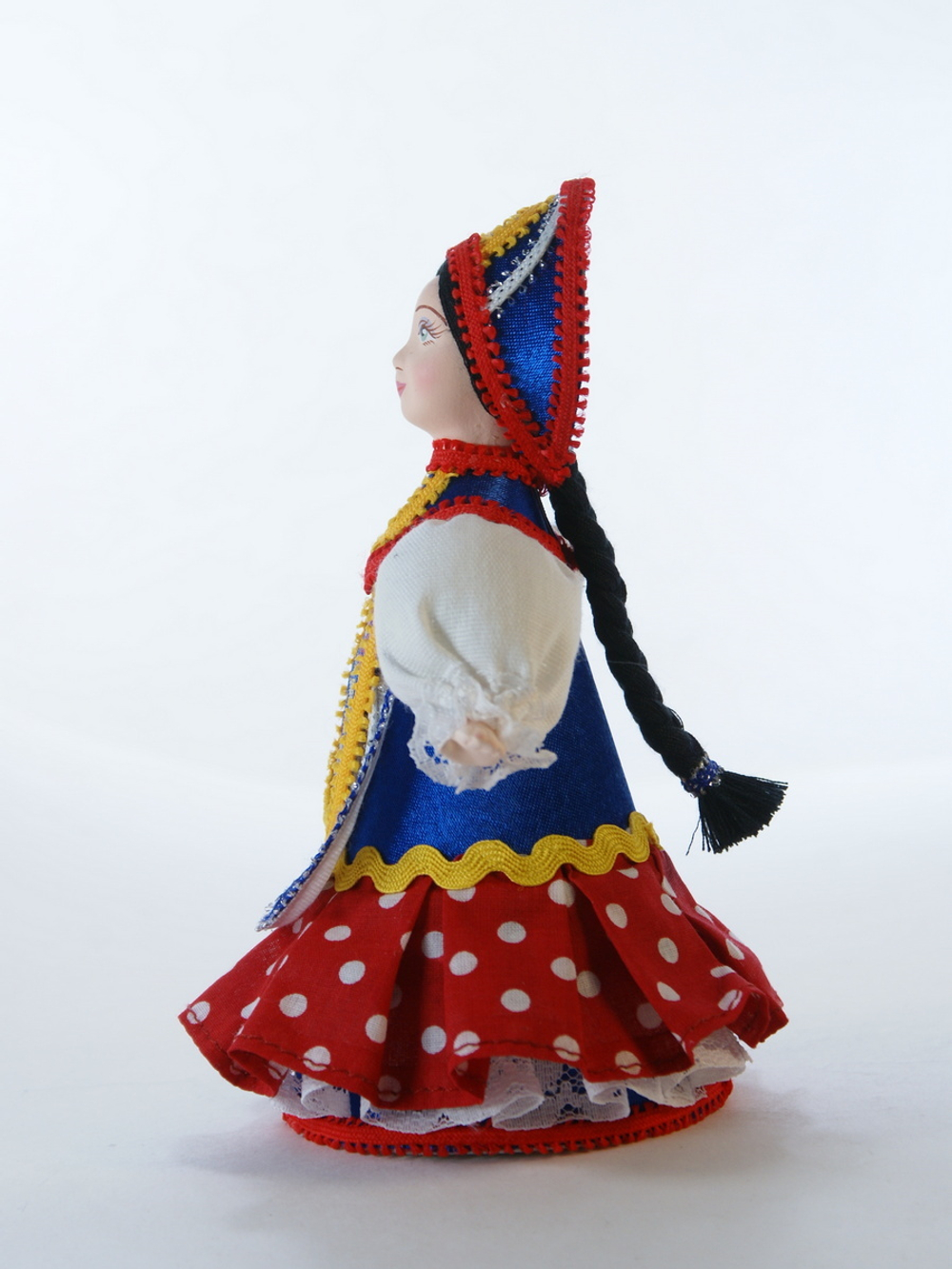 Кукла сувенирная в костюме девичьем праздничном