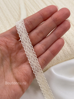 плетеное бежевое кружево