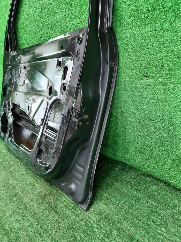 Дверь передняя правая Lada Vesta (2015-н.в.) Cross