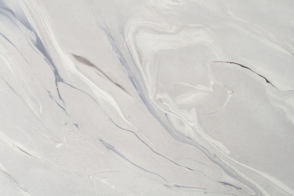 "Женева" интерьерный стол из HPL шестиугольный, D50, H35, цвет "мрамор пепел", каркас из стали белый муар