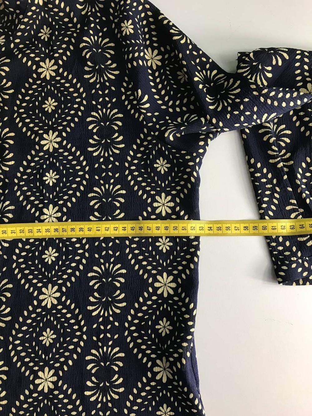 Блузка Loveming стильная, визуально на 50 размер