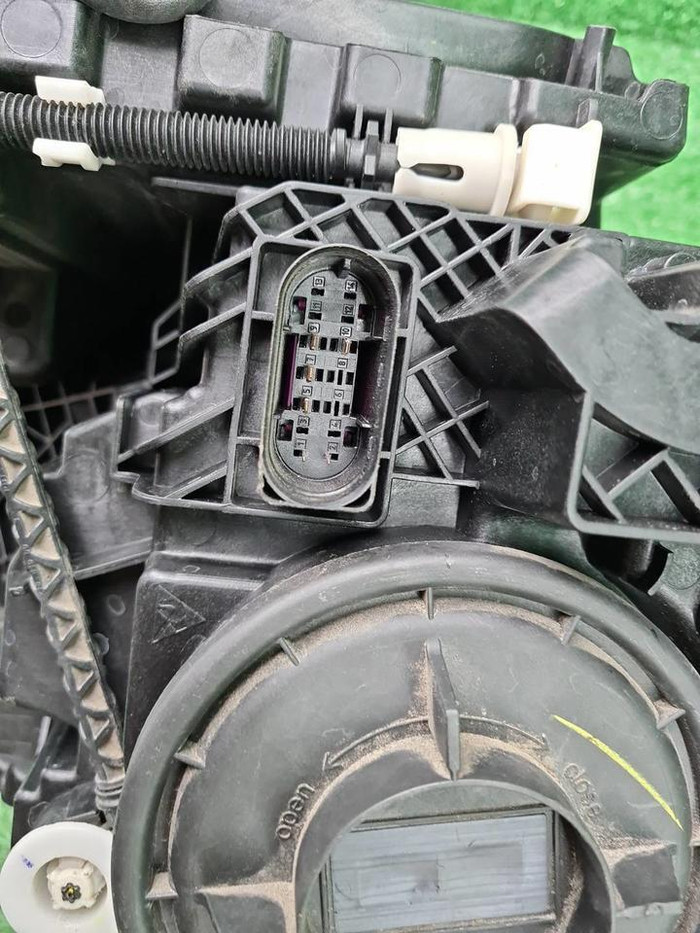 Фара правая Mercedes GLS x167 19-24 Multibeam LED