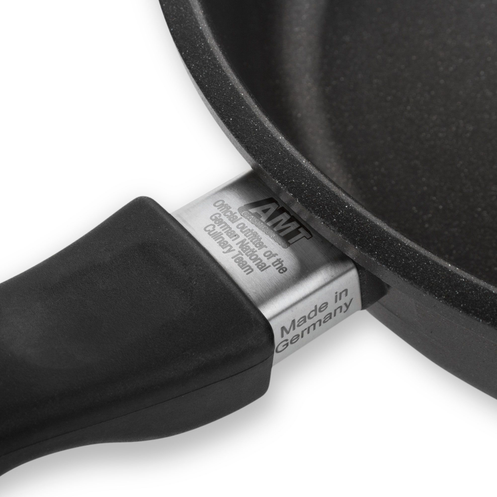 Сковорода сотейник 28см AMT Gastroguss Frying Pans Fix Германия фрагмент