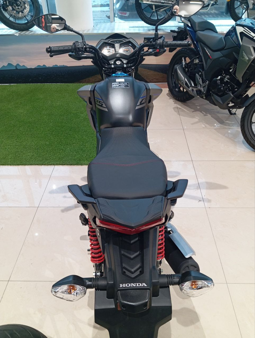 Мотоцикл Honda CB125F TWISTER серый