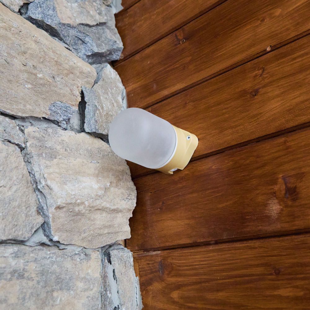 UWL-K01R 60W-E27 IP65 PINE Светильник влагозащищенный под лампу Е27. для бань и саун. до +125С. Цвет корпуса сосна. ТМ Uniel