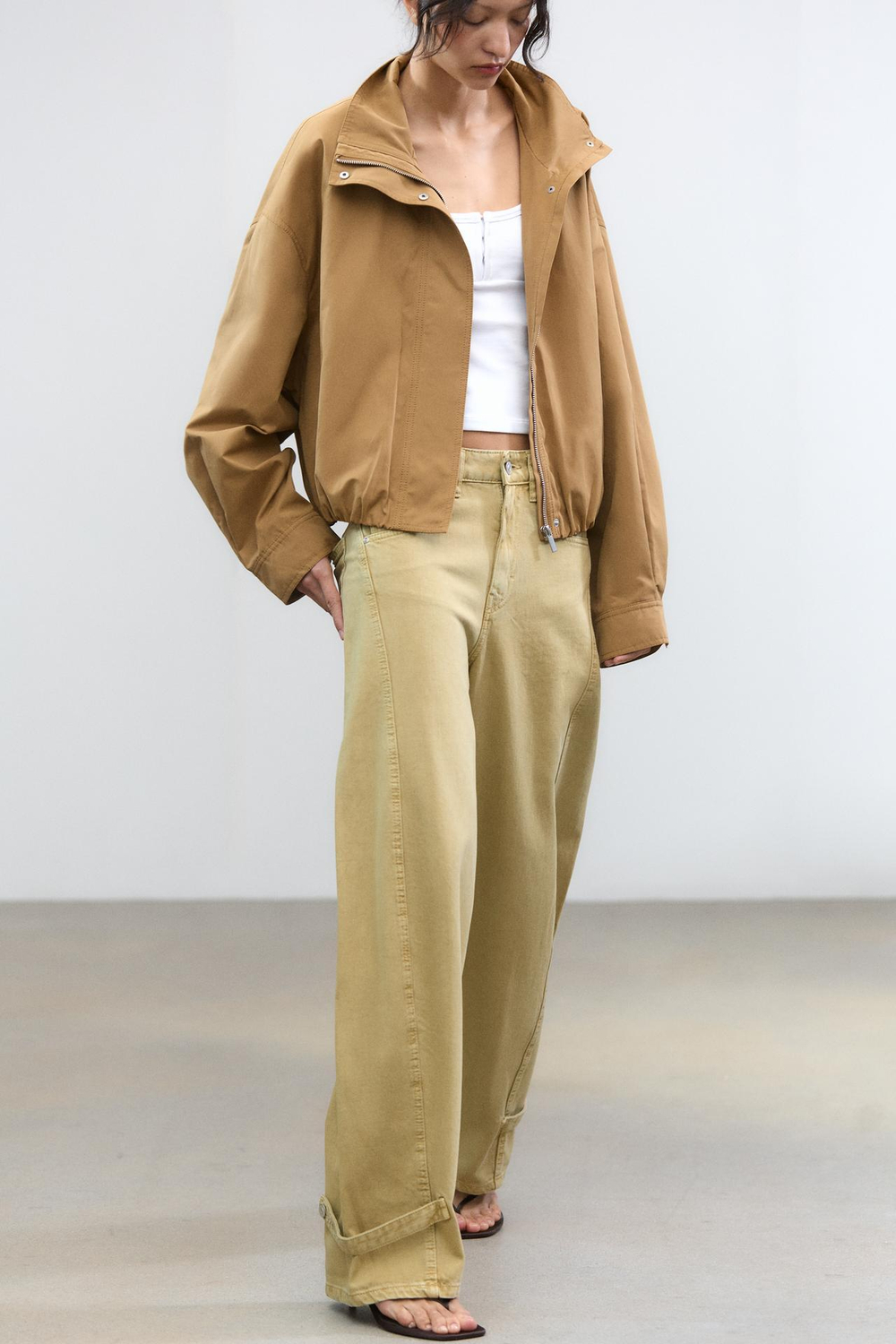 ZARA ДЖИНСЫ ОБЪЕМНОГО КРОЯ С ХЛЯСТИКАМИ, СВЕТЛО-ОЛИВКОВЫЙ