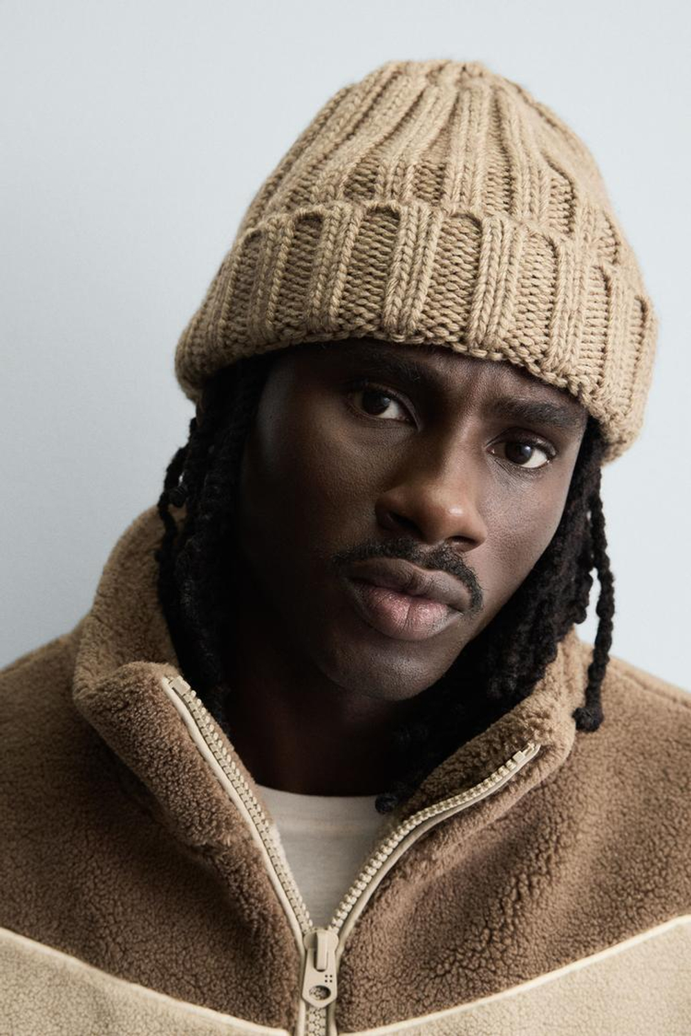 ZARA КУРТКА ИЗ ИСКУССТВЕННОЙ ОВЧИНЫ С КОНТРАСТНЫМИ ВСТАВКАМИ, РЫЖЕВАТО-КОРИЧНЕВЫЙ