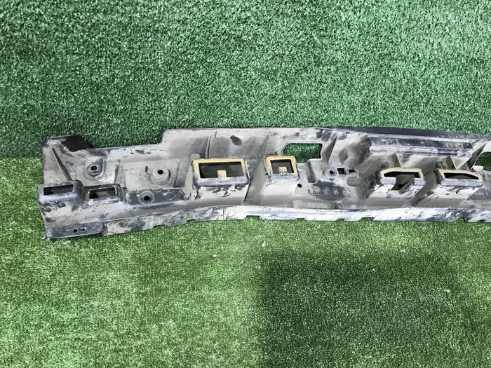 Абсорбер заднего бампера Lincoln Navigator 3 U326 (2006-2017)