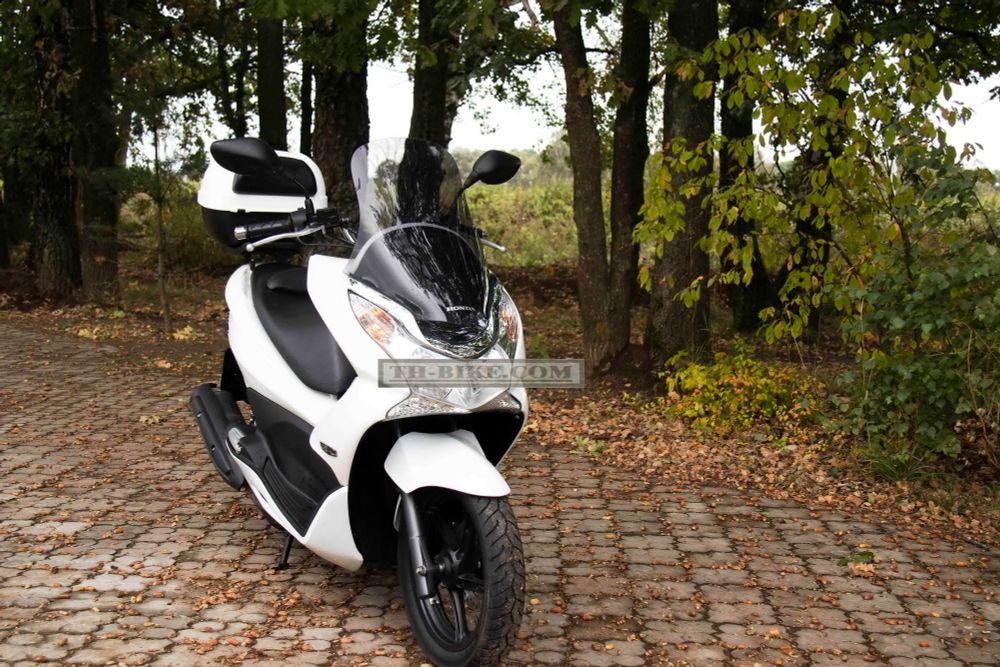 Windscreen WING for Honda PCX 2010-2015 55CM (22")size. Any color. Aftermarket. Made in Thailand