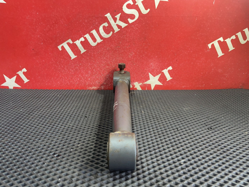 Стойка заднего стабилизатора