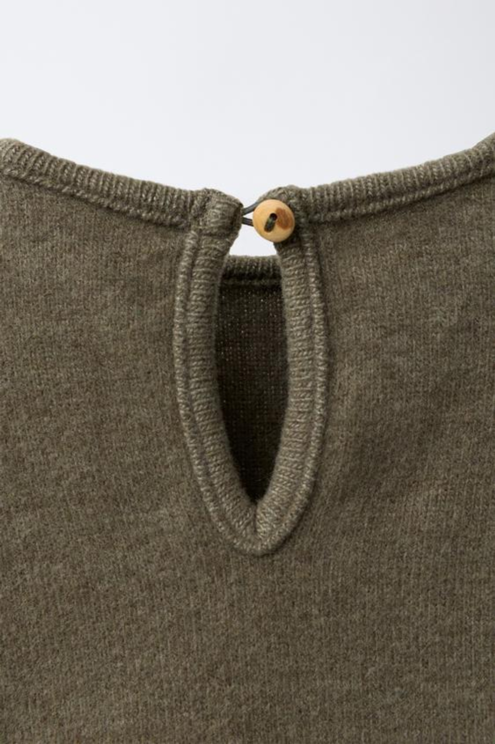 ZARA ФУТБОЛКА SOFT TOUCH, ХАКИ