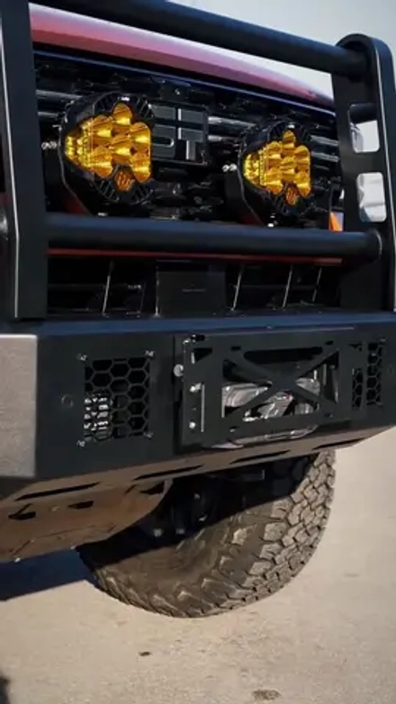 Силовой бампер с дугой и доп. светом для Jetour G700 2025+ Джетур стальной бампер кенгурятник